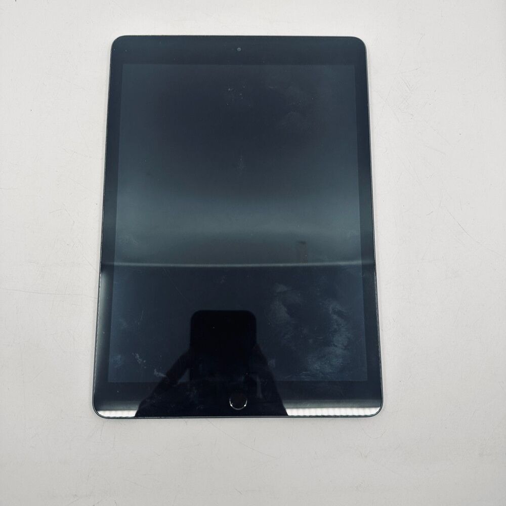 Apple iPad 7th Gen 10.2" A2197 Wi-Fi Space Gray - Will Not Turn On - For Parts